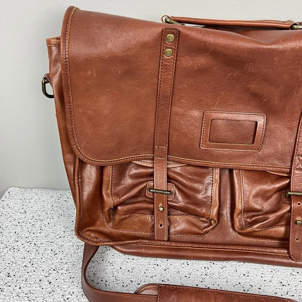 Red Envelope Leather Excursion Messenger Bag Briefcase Laptop Travel Business